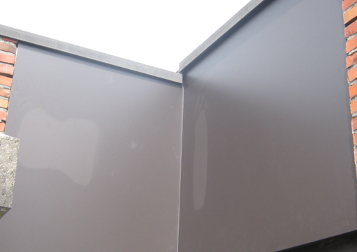 Blanching of verstikkingsvlekken in de coating